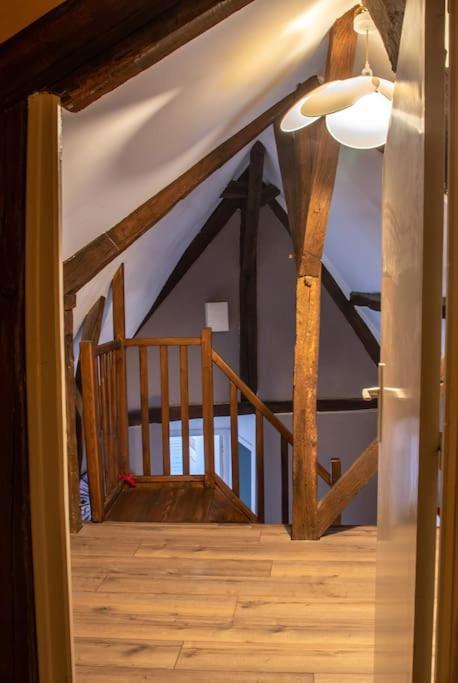 Duplex Atypique Dans La Cite Medievale 랑 외부 사진
