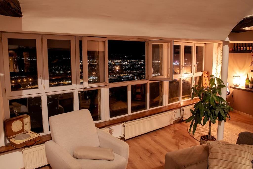 Duplex Atypique Dans La Cite Medievale 랑 외부 사진