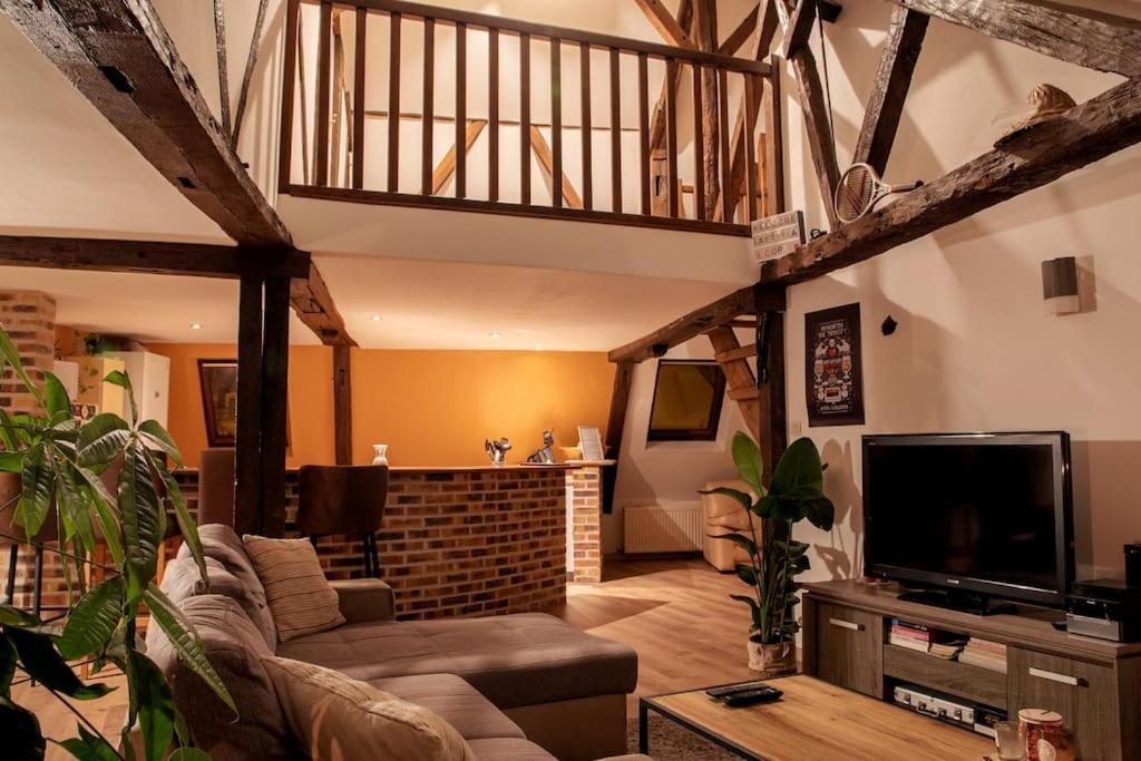Duplex Atypique Dans La Cite Medievale 랑 외부 사진